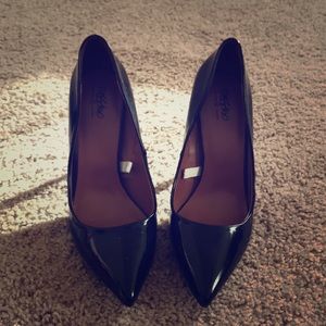Black glossy heels